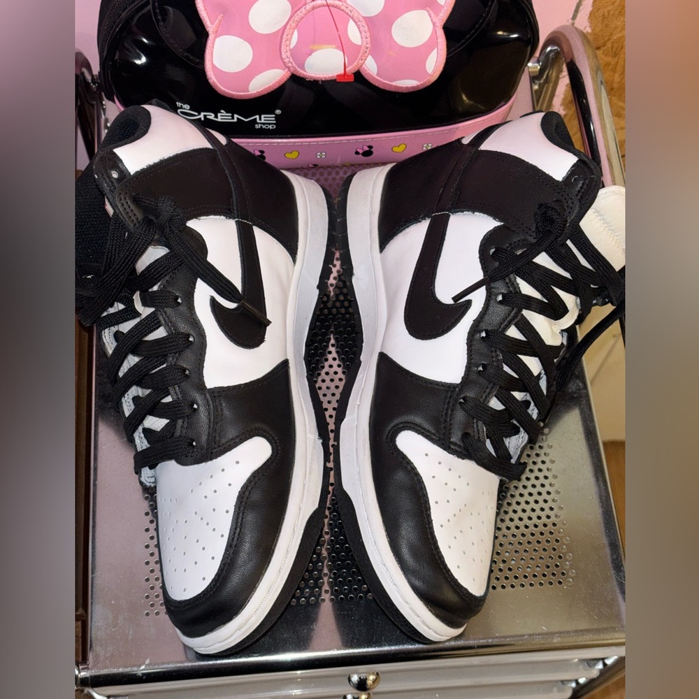 Nike Dunk High Sneakers - Picture 6 of 11